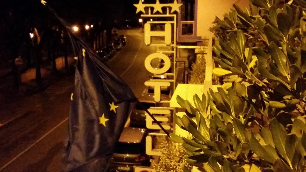Hll Hotel Lungolago Lecco-Como Lake מראה חיצוני תמונה