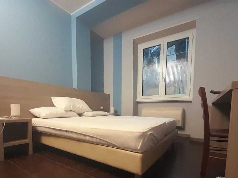 Hll Hotel Lungolago Lecco-Como Lake מראה חיצוני תמונה