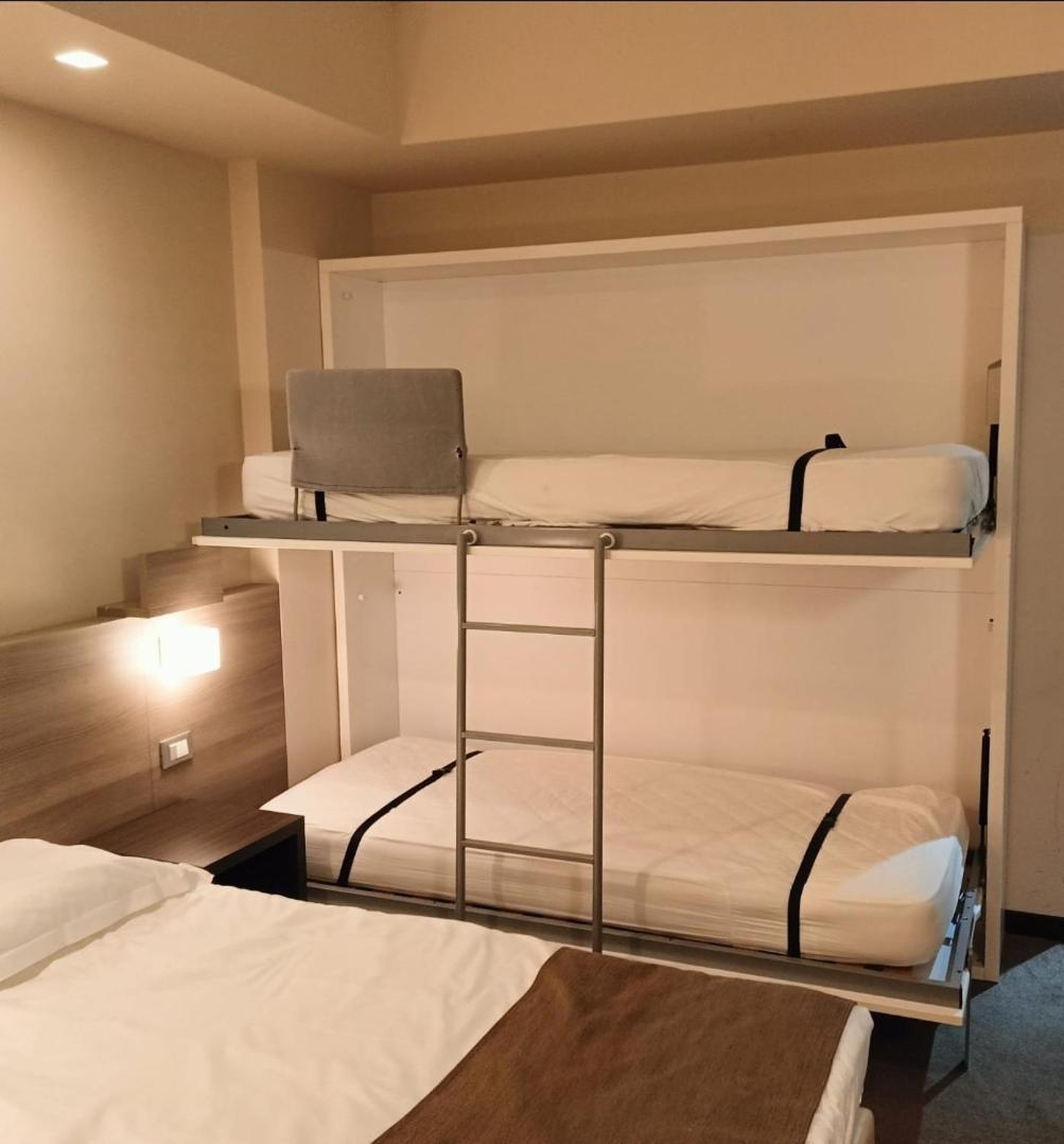 Hll Hotel Lungolago Lecco-Como Lake מראה חיצוני תמונה