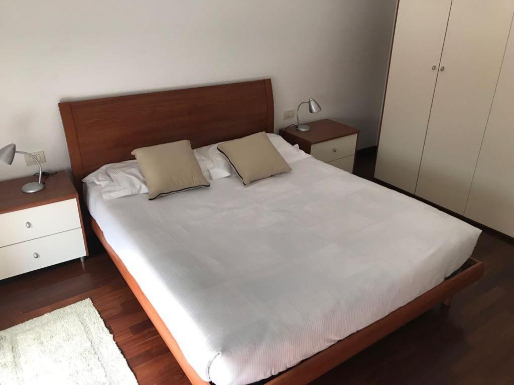 Hll Hotel Lungolago Lecco-Como Lake מראה חיצוני תמונה